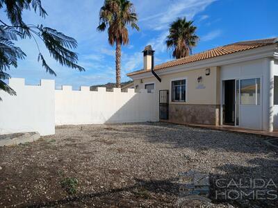 Casa Castilla: Resale Villa in Arboleas, Almería