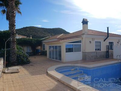 Casa Castilla: Resale Villa in Arboleas, Almería