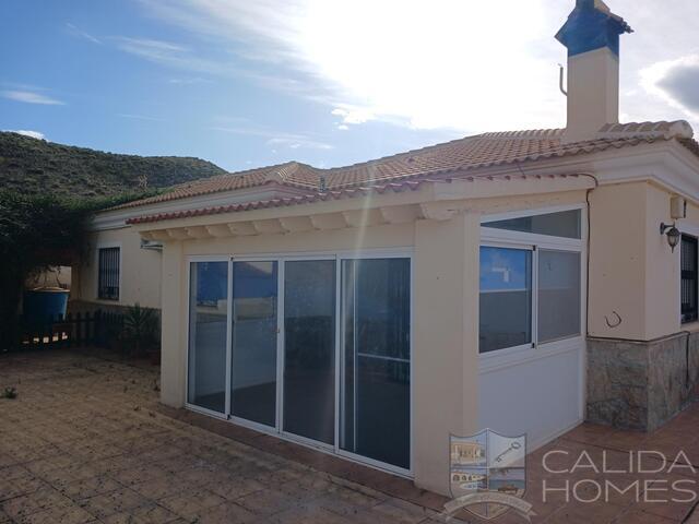 Casa Castilla: Resale Villa for Sale in Arboleas, Almería