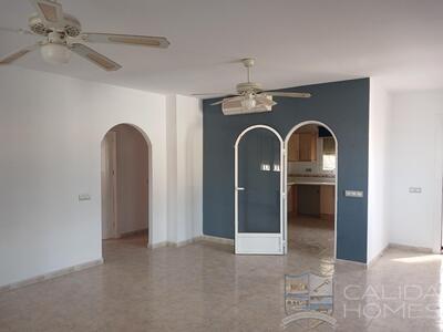 Casa Castilla: Resale Villa in Arboleas, Almería