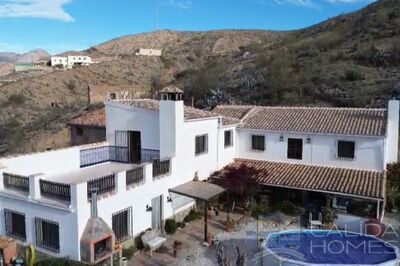 Casa Cave: Detached Character House in Albox, Almería