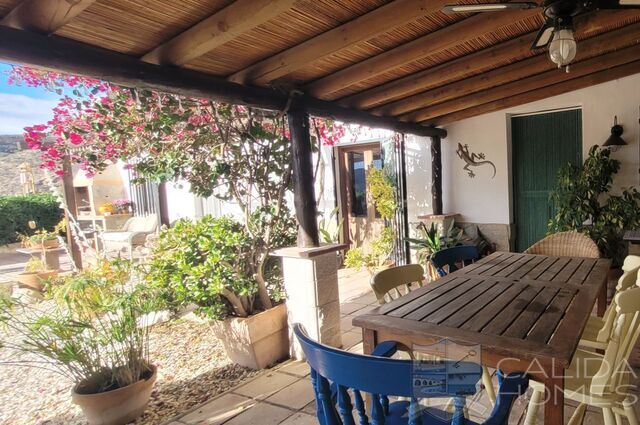 Casa Cave: Detached Character House for Sale in Albox, Almería