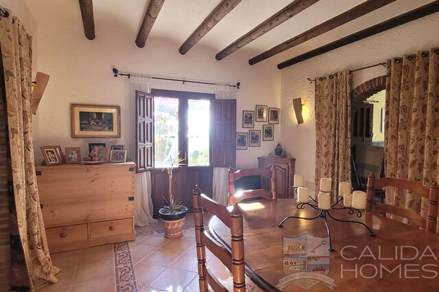 Casa Cave: Detached Character House for Sale in Albox, Almería