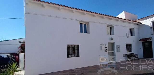 Casa Cavin: Village or Town House for Sale in Albox, Almería