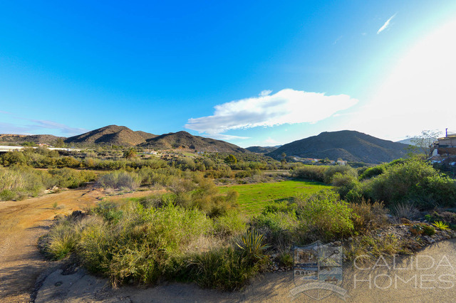 Casa Cuevas: Duplex for Sale in Cuevas Del Almanzora, Almería