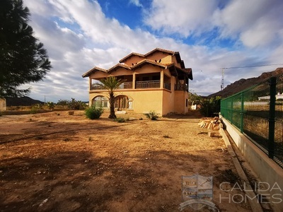 Casa Fabulousa: Resale Villa in Pulpi, Almería