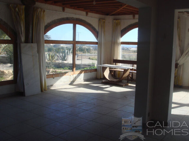 Casa Fabulousa: Resale Villa for Sale in Pulpi, Almería