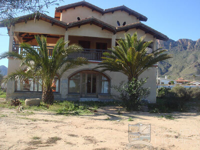 Casa Fabulousa: Resale Villa in Pulpi, Almería