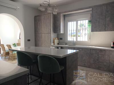 Casa Norte : Resale Villa in Arboleas, Almería