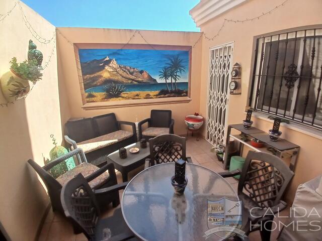 Casa Rocio: Duplex for Sale in La Alfoquia, Almería