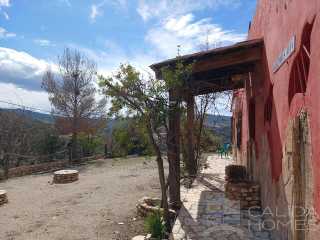 Casa Suzie : Resale Villa for Sale in Arboleas, Almería