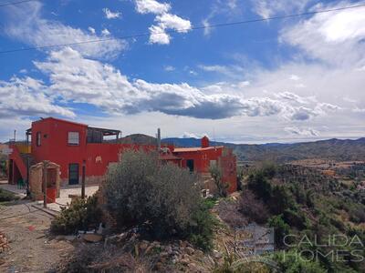 Casa Suzie : Resale Villa in Arboleas, Almería