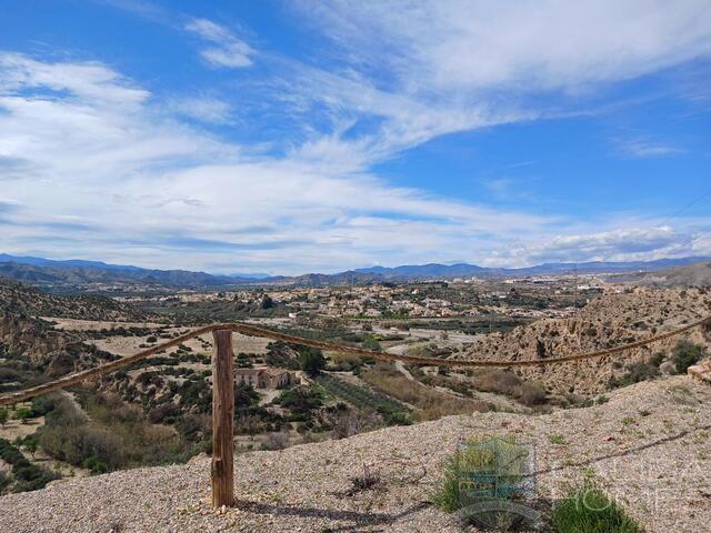 Casa Suzie : Resale Villa for Sale in Arboleas, Almería