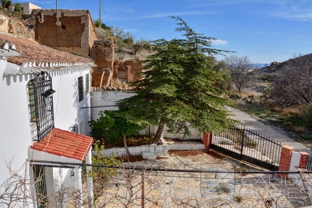 Casa Traditional : Detached Character House for Sale in Las Pocicas, Almería