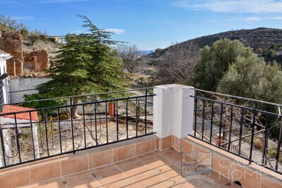 Casa Traditional : Detached Character House in Las Pocicas, Almería