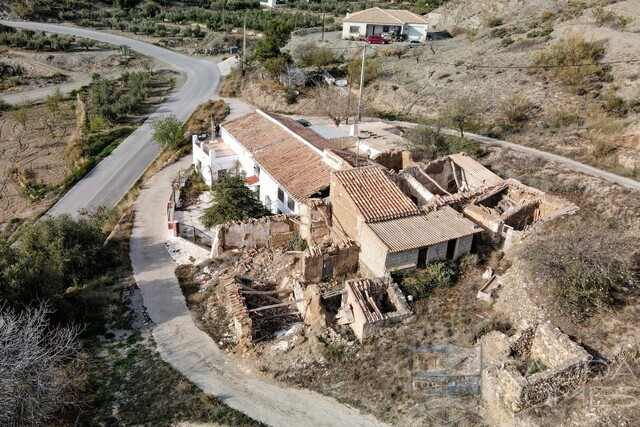 Casa Traditional : Detached Character House for Sale in Las Pocicas, Almería