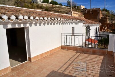 Casa Traditional : Detached Character House in Las Pocicas, Almería