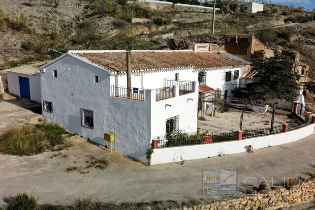 Casa Traditional : Detached Character House for Sale in Las Pocicas, Almería