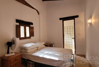 Cortijo Flounders: Detached Character House in Cantoria, Almería