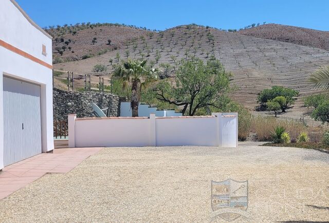 Cortijo Taberno: Detached Character House for Sale in Taberno, Almería