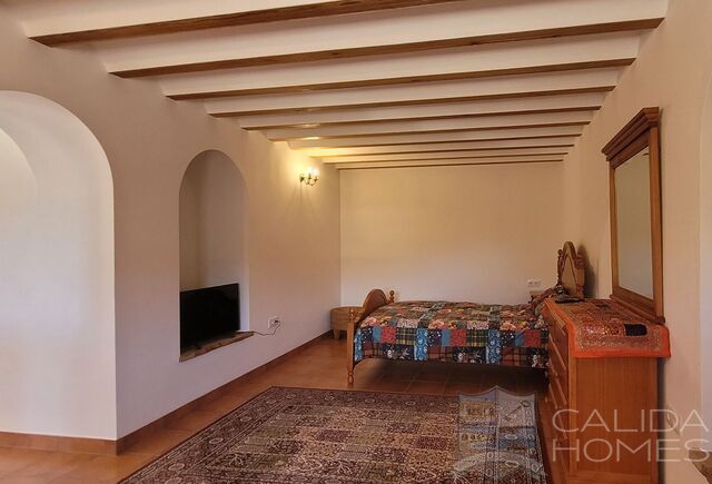 Cortijo Taberno: Detached Character House for Sale in Taberno, Almería