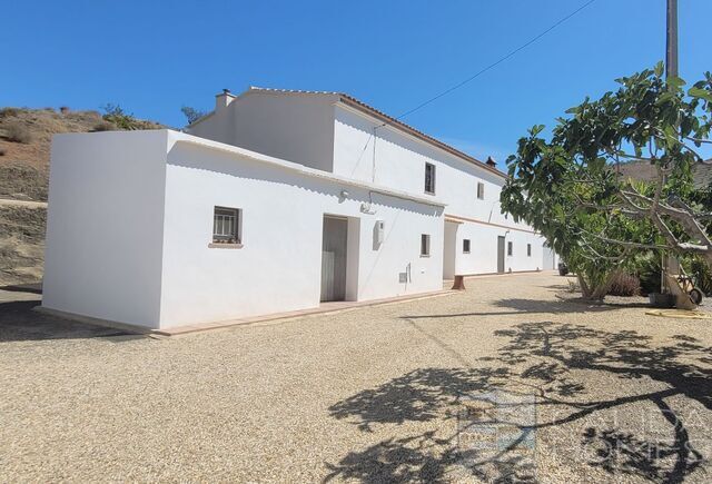 Cortijo Taberno: Detached Character House for Sale in Taberno, Almería