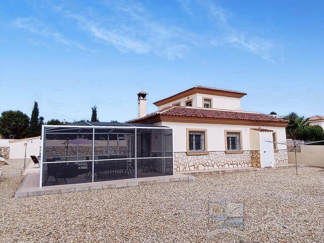 Villa Alex : Resale Villa for Sale in Arboleas, Almería