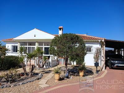 Villa Anthony : Resale Villa in Arboleas, Almería