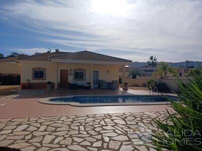 Villa Bella : Resale Villa in Arboleas, Almería