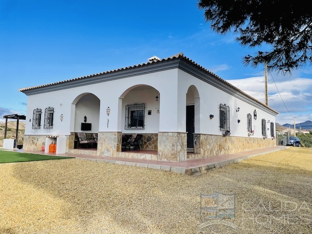 Villa Caballo : Resale Villa for Sale in Albox, Almería