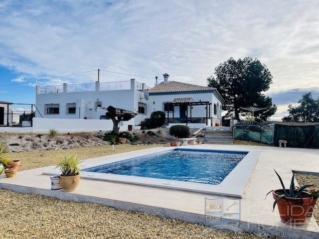 Villa Caballo : Resale Villa for Sale in Albox, Almería