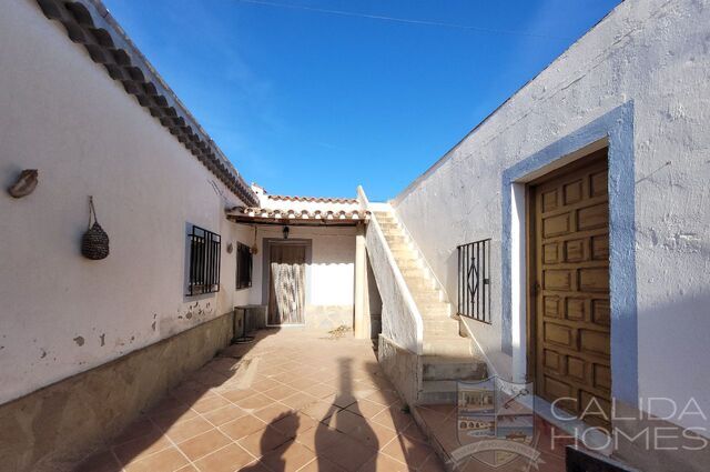 Villa Carrie: Resale Villa for Sale in Los Martinez (Sorbas), Almería