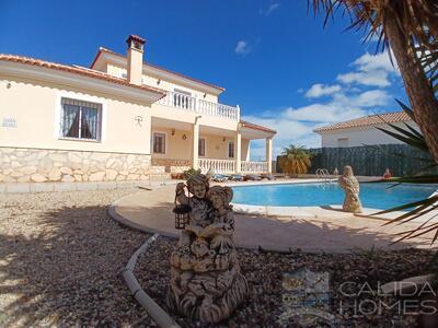 Villa Charm: Resale Villa in Arboleas, Almería