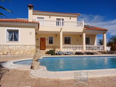 Villa Charm: Resale Villa in Arboleas, Almería