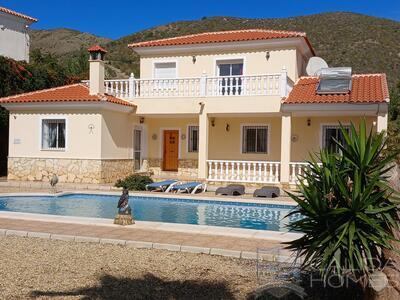 Villa Charm: Resale Villa in Arboleas, Almería