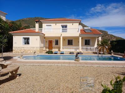 Villa Charm: Resale Villa in Arboleas, Almería