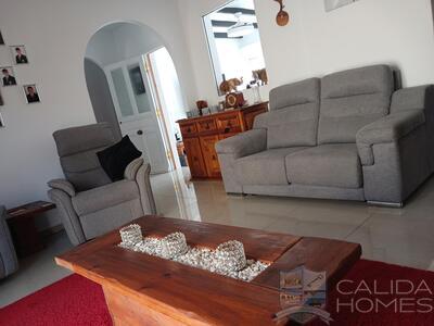 Villa Coral: Resale Villa in Arboleas, Almería