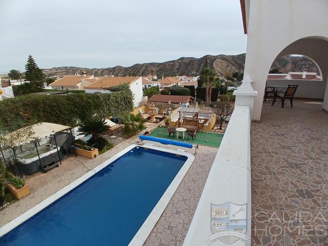 Villa De Suenos: Resale Villa for Sale in Arboleas, Almería