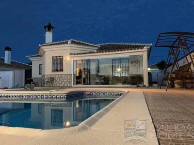 Villa Delfin: Resale Villa in Arboleas, Almería