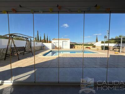 Villa Delfin: Resale Villa in Arboleas, Almería