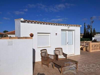 Villa Delfin: Resale Villa in Arboleas, Almería