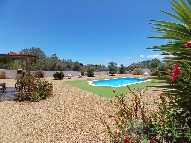 Villa Enchantment : Resale Villa for Sale in Albox, Almería