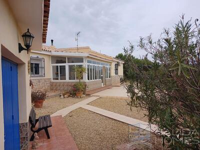 Villa Estrellas: Resale Villa in Albox, Almería