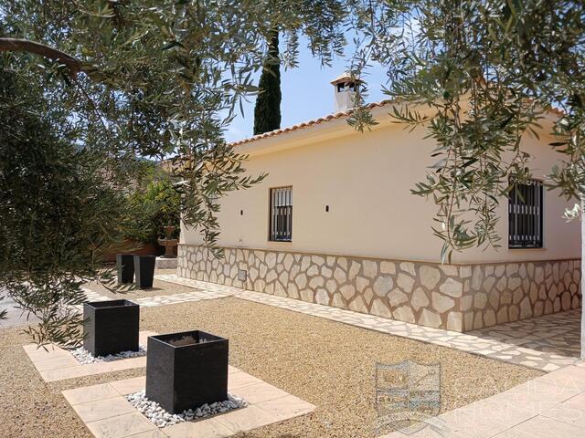 Villa Grecia : Resale Villa for Sale in Arboleas, Almería