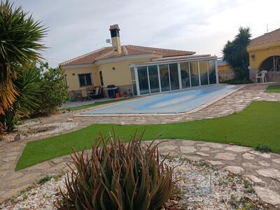 Villa Juan: Resale Villa in Arboleas, Almería