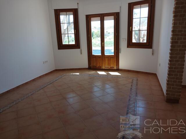 Villa Lemon Tree: Resale Villa for Sale in Arboleas, Almería