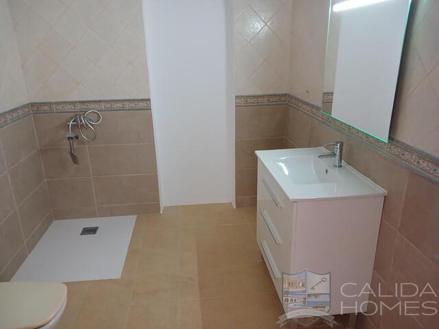 Villa Lemon Tree: Resale Villa for Sale in Arboleas, Almería