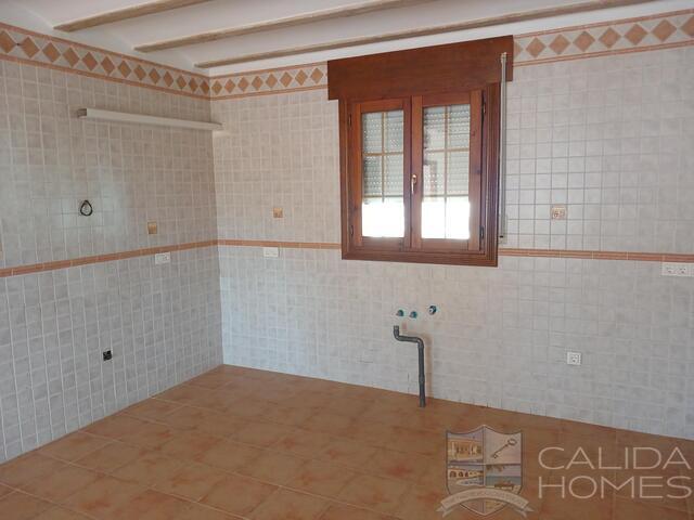 Villa Lemon Tree: Resale Villa for Sale in Arboleas, Almería