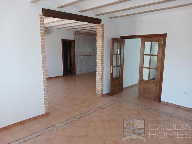 Villa Lemon Tree: Resale Villa for Sale in Arboleas, Almería