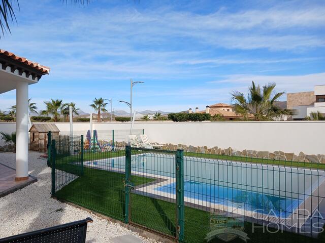 Villa Lotus : Resale Villa for Sale in Arboleas, Almería